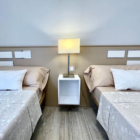 Exclusive Apartments On The First Line Of Benidorm Mar Y Sol Exteriör bild